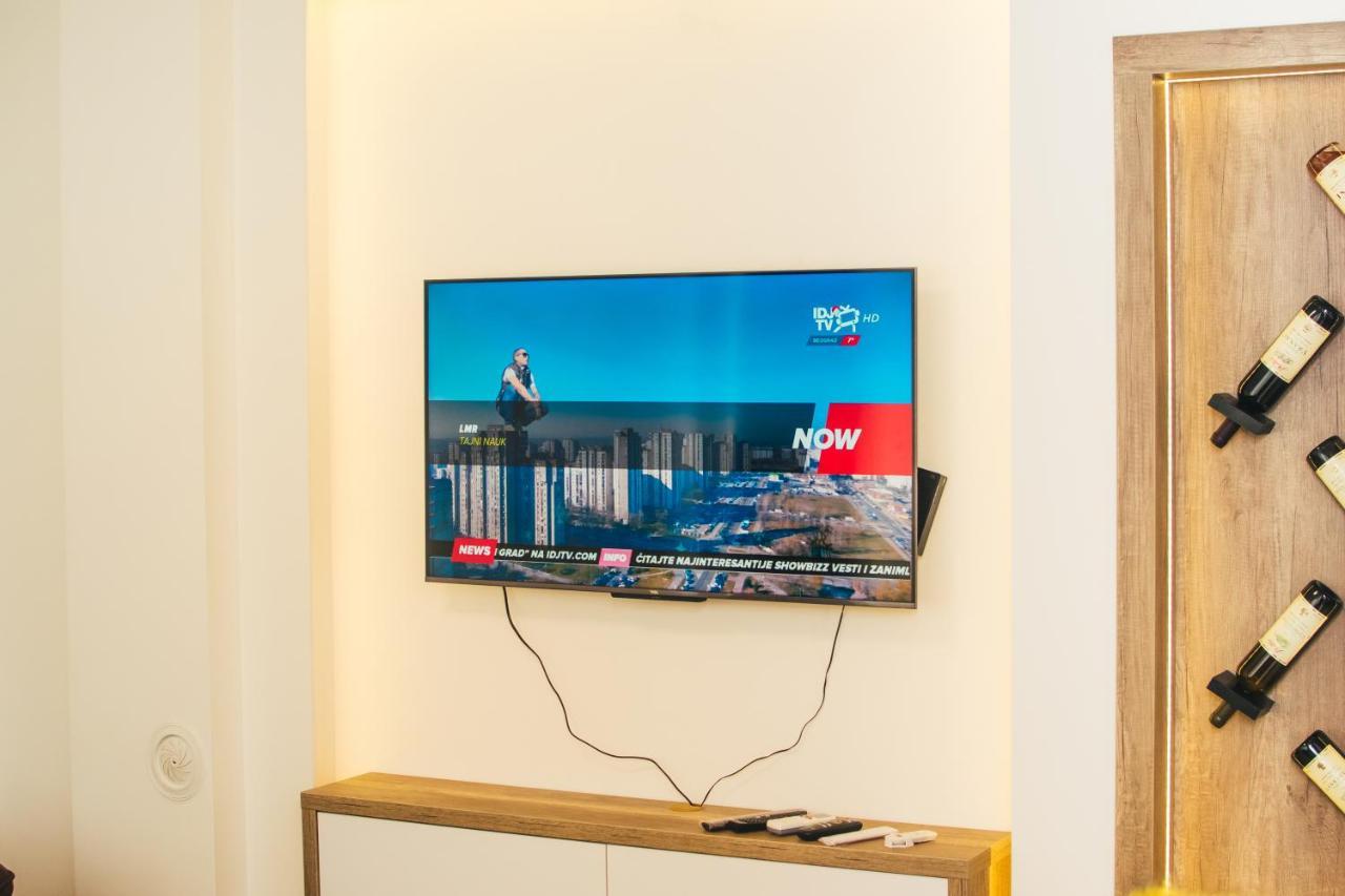 Aparment Theatre Apartment Nis Luaran gambar