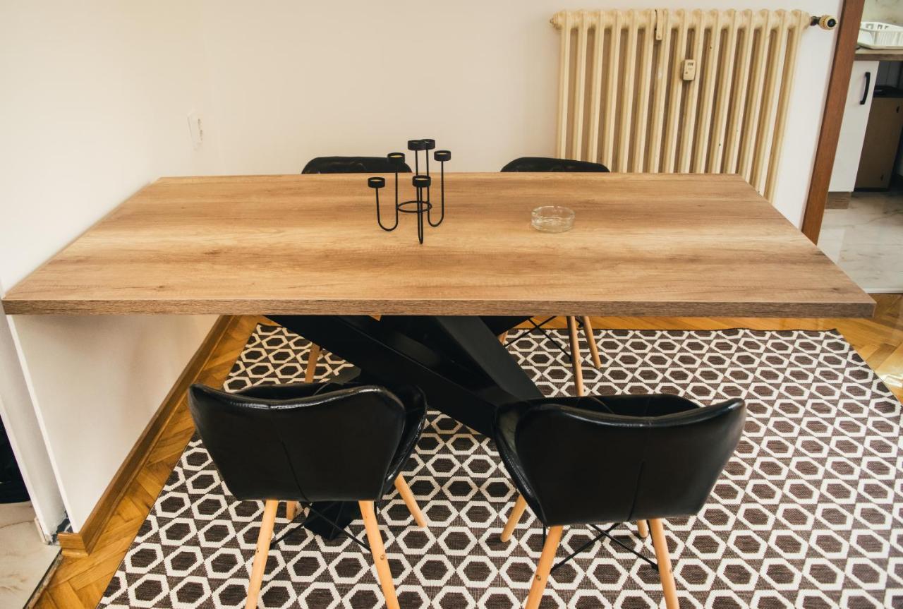 Aparment Theatre Apartment Nis Luaran gambar